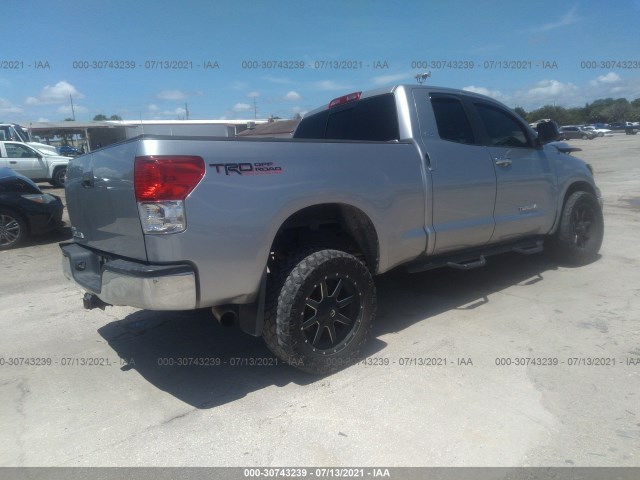 Photo 3 VIN: 5TFRM5F15CX050686 - TOYOTA TUNDRA 2WD TRUCK 