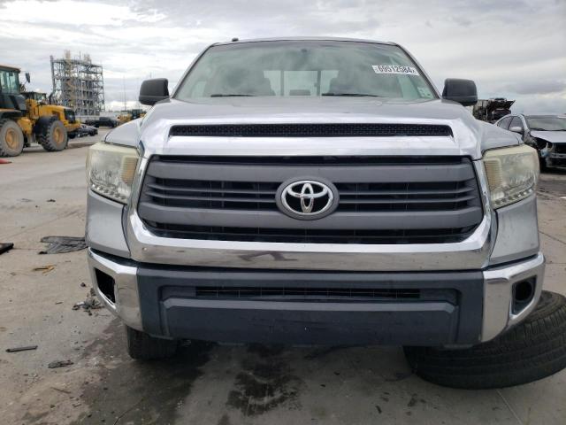 Photo 4 VIN: 5TFRM5F15EX067748 - TOYOTA TUNDRA DOU 