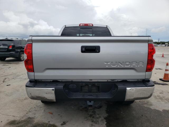 Photo 5 VIN: 5TFRM5F15EX067748 - TOYOTA TUNDRA DOU 