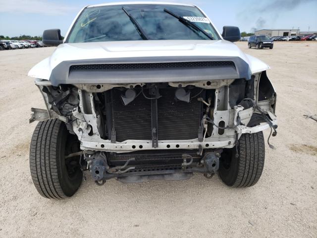 Photo 8 VIN: 5TFRM5F15EX069077 - TOYOTA TUNDRA DOU 