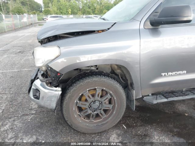 Photo 5 VIN: 5TFRM5F15GX105546 - TOYOTA TUNDRA 