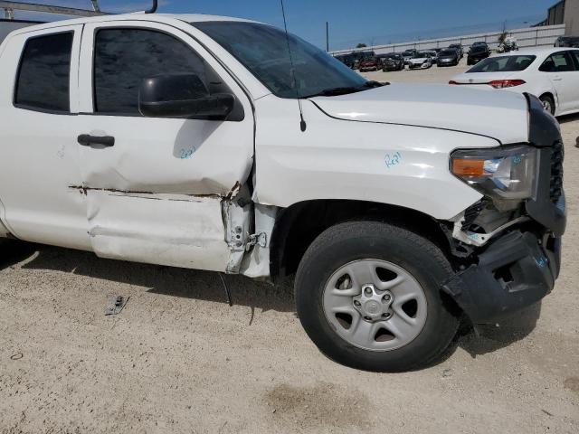 Photo 8 VIN: 5TFRM5F15KX141004 - TOYOTA TUNDRA DOU 