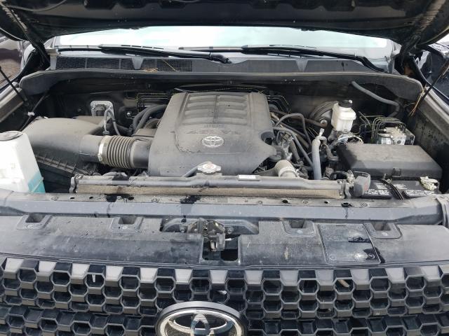 Photo 6 VIN: 5TFRM5F15KX142850 - TOYOTA TUNDRA DOU 