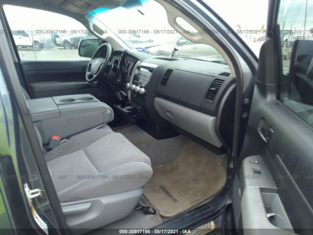 Photo 4 VIN: 5TFRM5F16AX001557 - TOYOTA TUNDRA 2WD TRUCK 