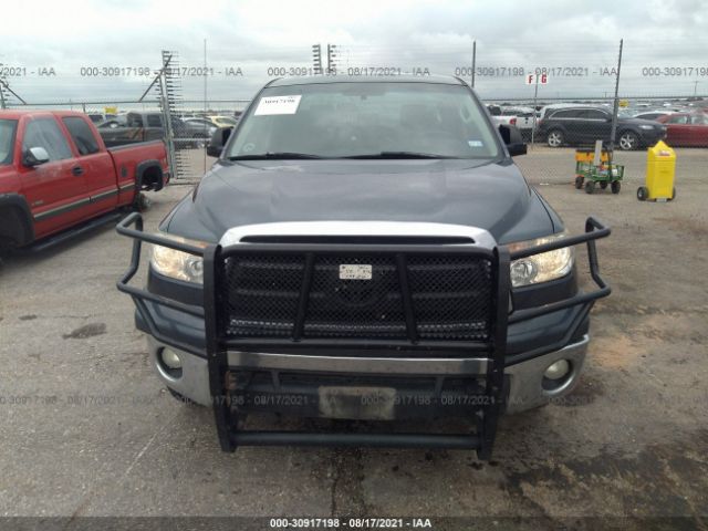 Photo 5 VIN: 5TFRM5F16AX001557 - TOYOTA TUNDRA 2WD TRUCK 