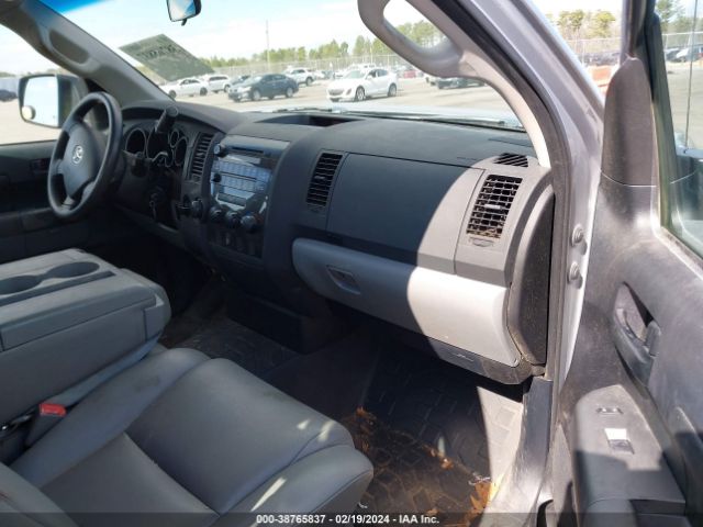 Photo 4 VIN: 5TFRM5F16AX008590 - TOYOTA TUNDRA 