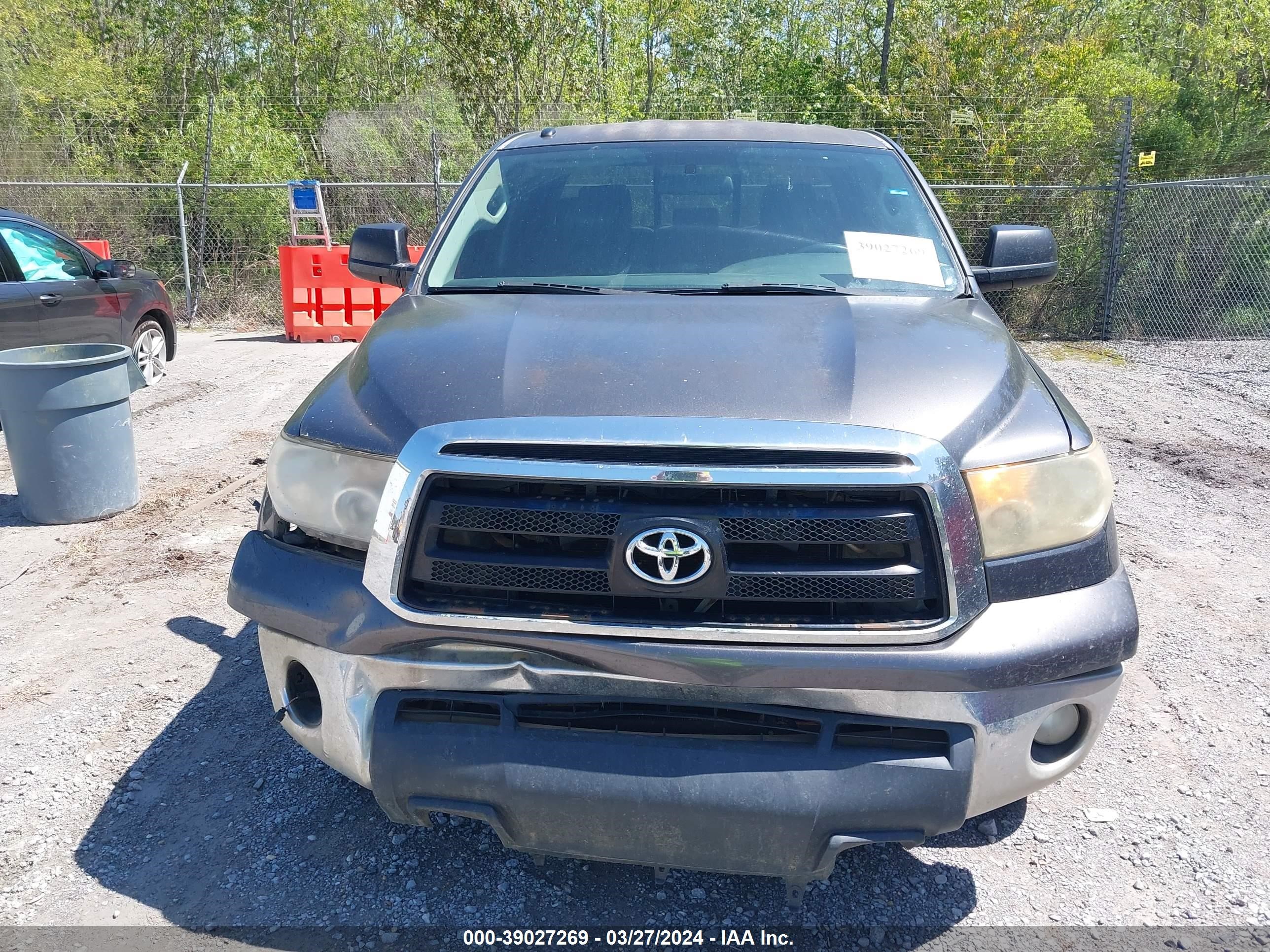 Photo 11 VIN: 5TFRM5F16BX022023 - TOYOTA TUNDRA 