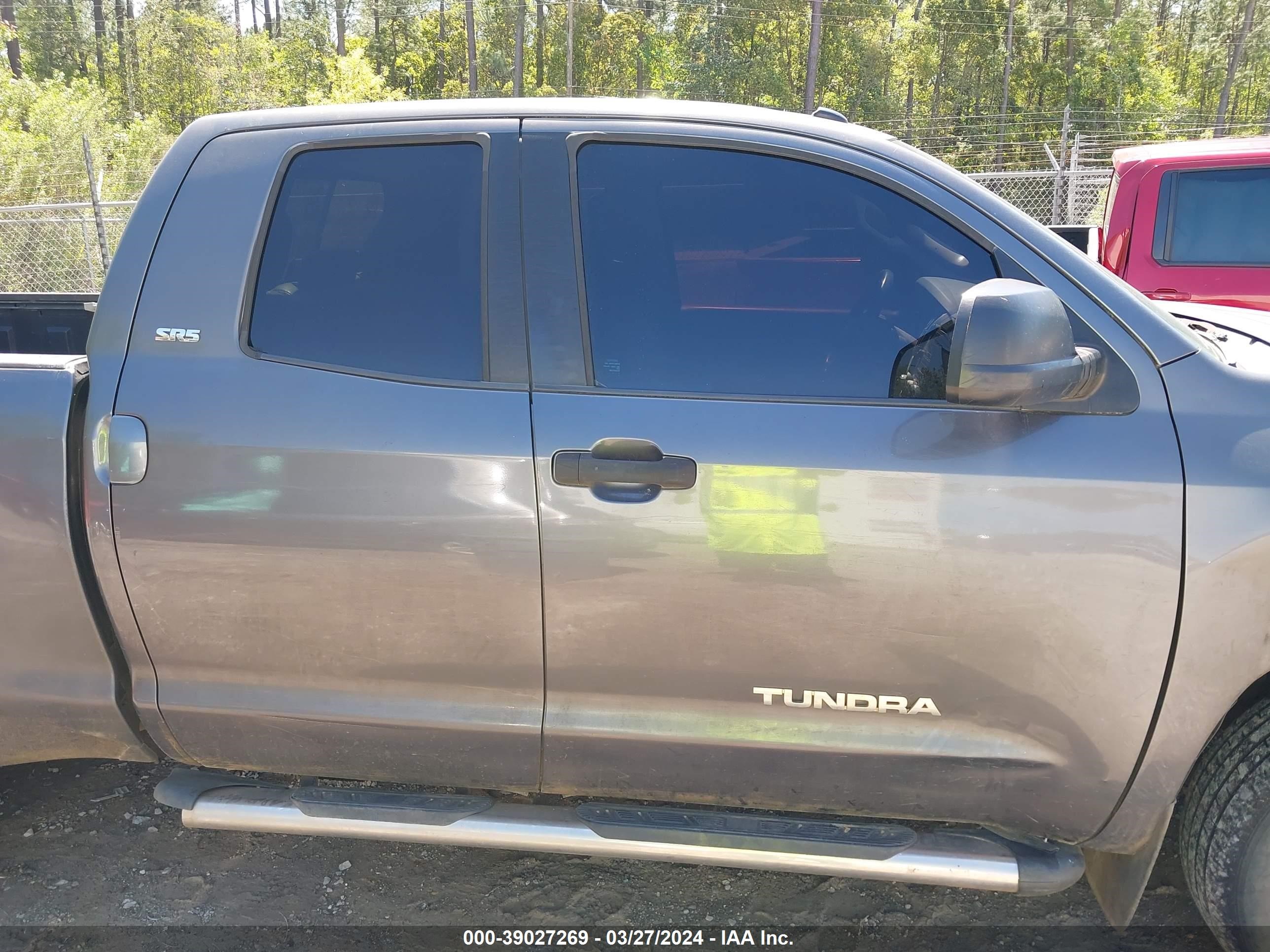 Photo 12 VIN: 5TFRM5F16BX022023 - TOYOTA TUNDRA 