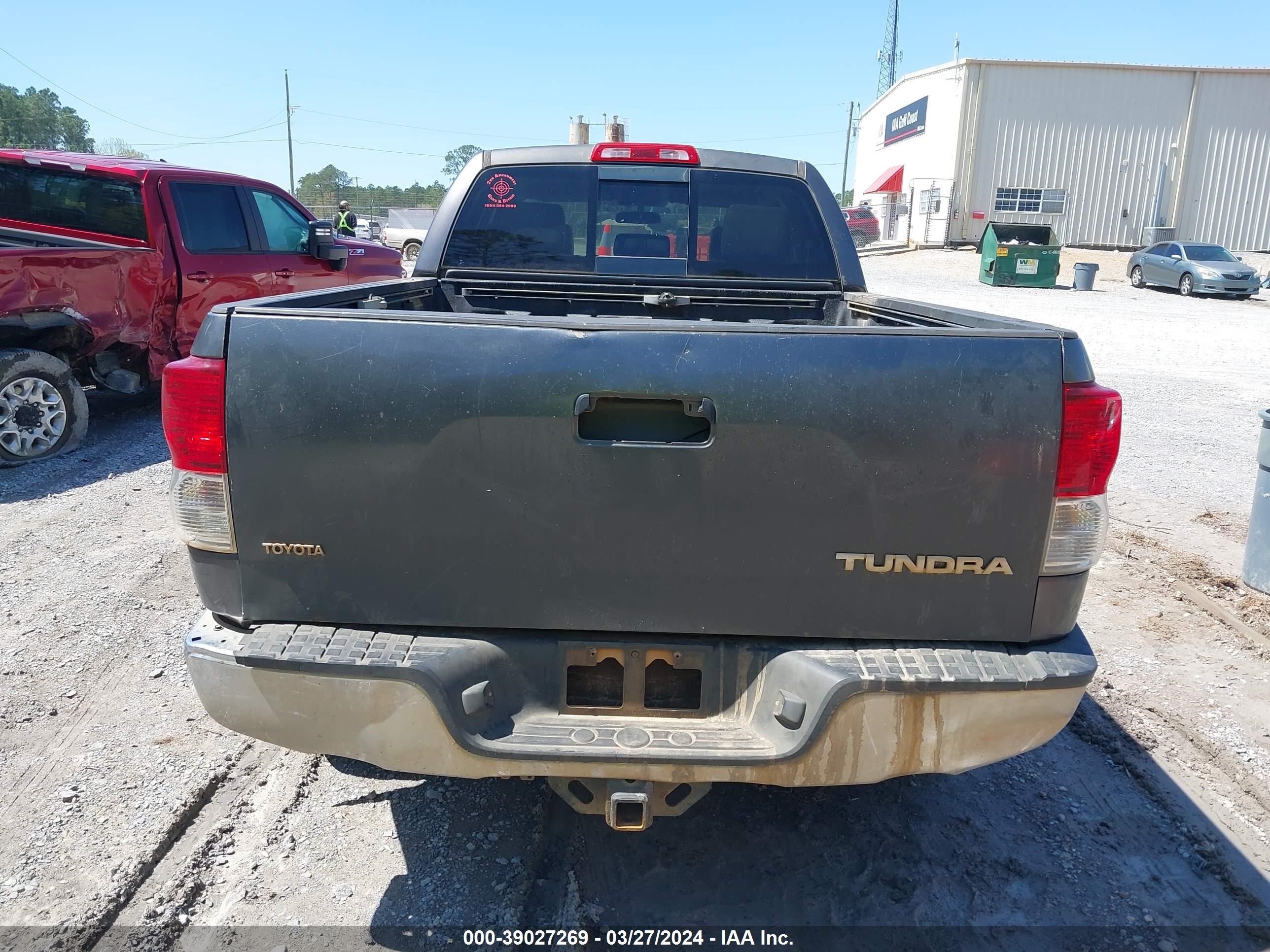 Photo 15 VIN: 5TFRM5F16BX022023 - TOYOTA TUNDRA 