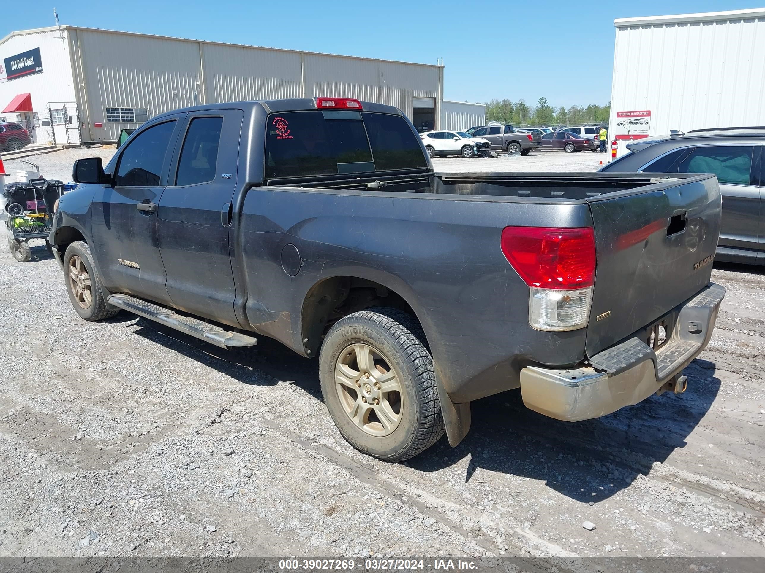 Photo 2 VIN: 5TFRM5F16BX022023 - TOYOTA TUNDRA 