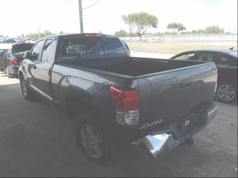 Photo 2 VIN: 5TFRM5F16BX027528 - TOYOTA TUNDRA DOU 