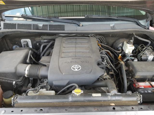 Photo 6 VIN: 5TFRM5F16BX027528 - TOYOTA TUNDRA DOU 