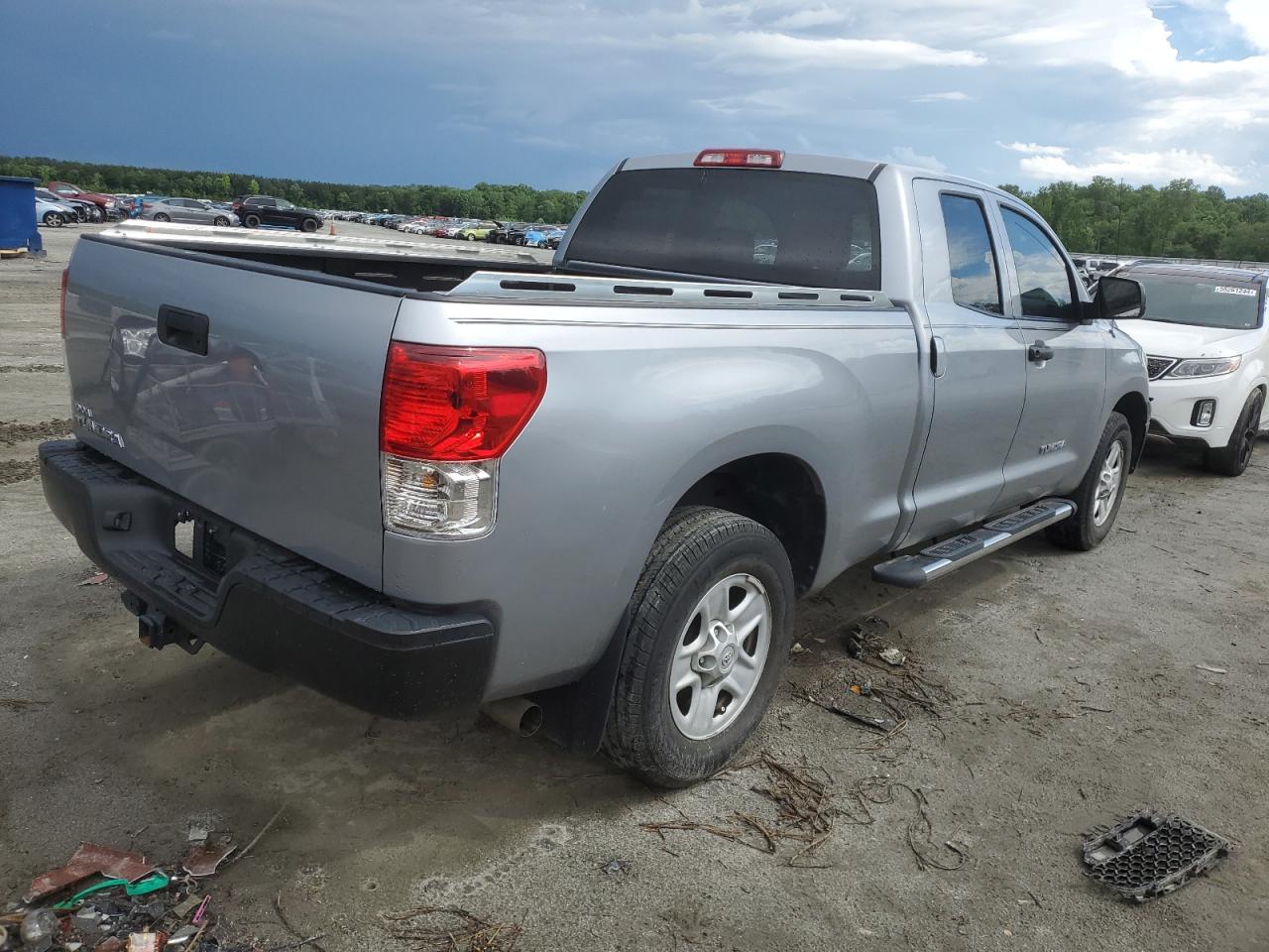 Photo 2 VIN: 5TFRM5F16BX029800 - TOYOTA TUNDRA 