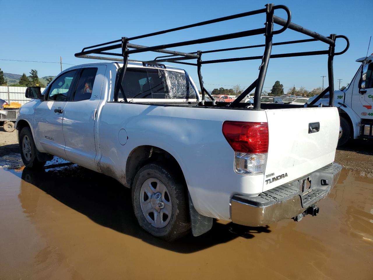 Photo 1 VIN: 5TFRM5F16DX057440 - TOYOTA TUNDRA 