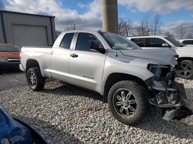 Photo 3 VIN: 5TFRM5F16FX085869 - TOYOTA TUNDRA DOU 