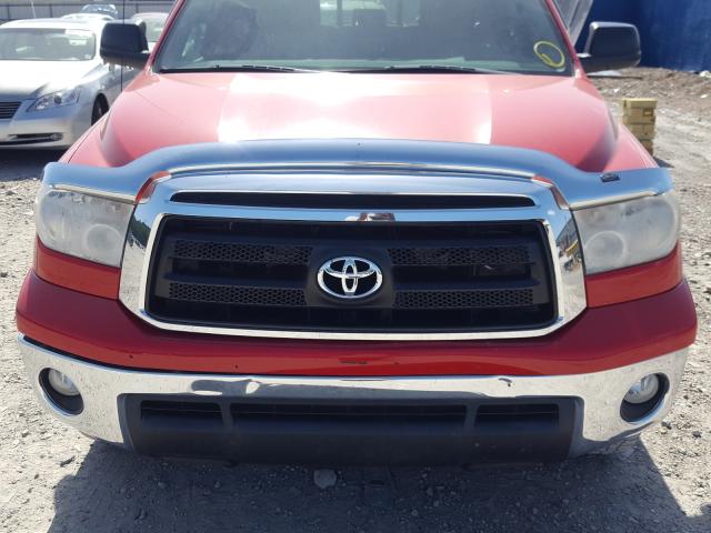 Photo 8 VIN: 5TFRM5F17AX013717 - TOYOTA TUNDRA DOU 