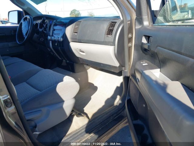 Photo 4 VIN: 5TFRM5F17AX017346 - TOYOTA TUNDRA 