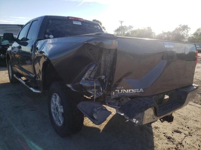 Photo 2 VIN: 5TFRM5F17BX025142 - TOYOTA TUNDRA DOU 