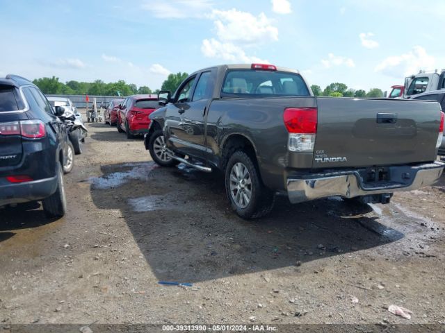 Photo 2 VIN: 5TFRM5F17BX028817 - TOYOTA TUNDRA 