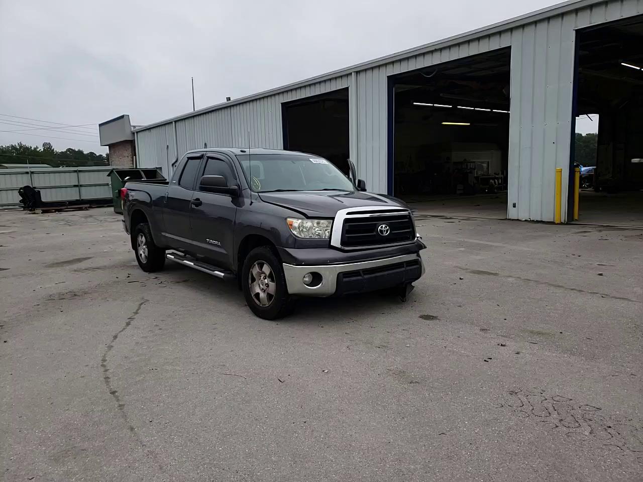 Photo 10 VIN: 5TFRM5F17BX032186 - TOYOTA TUNDRA DOU 