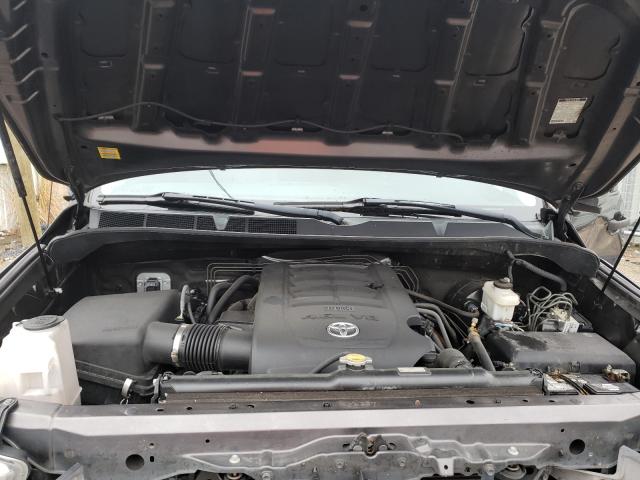 Photo 6 VIN: 5TFRM5F17BX032186 - TOYOTA TUNDRA DOU 