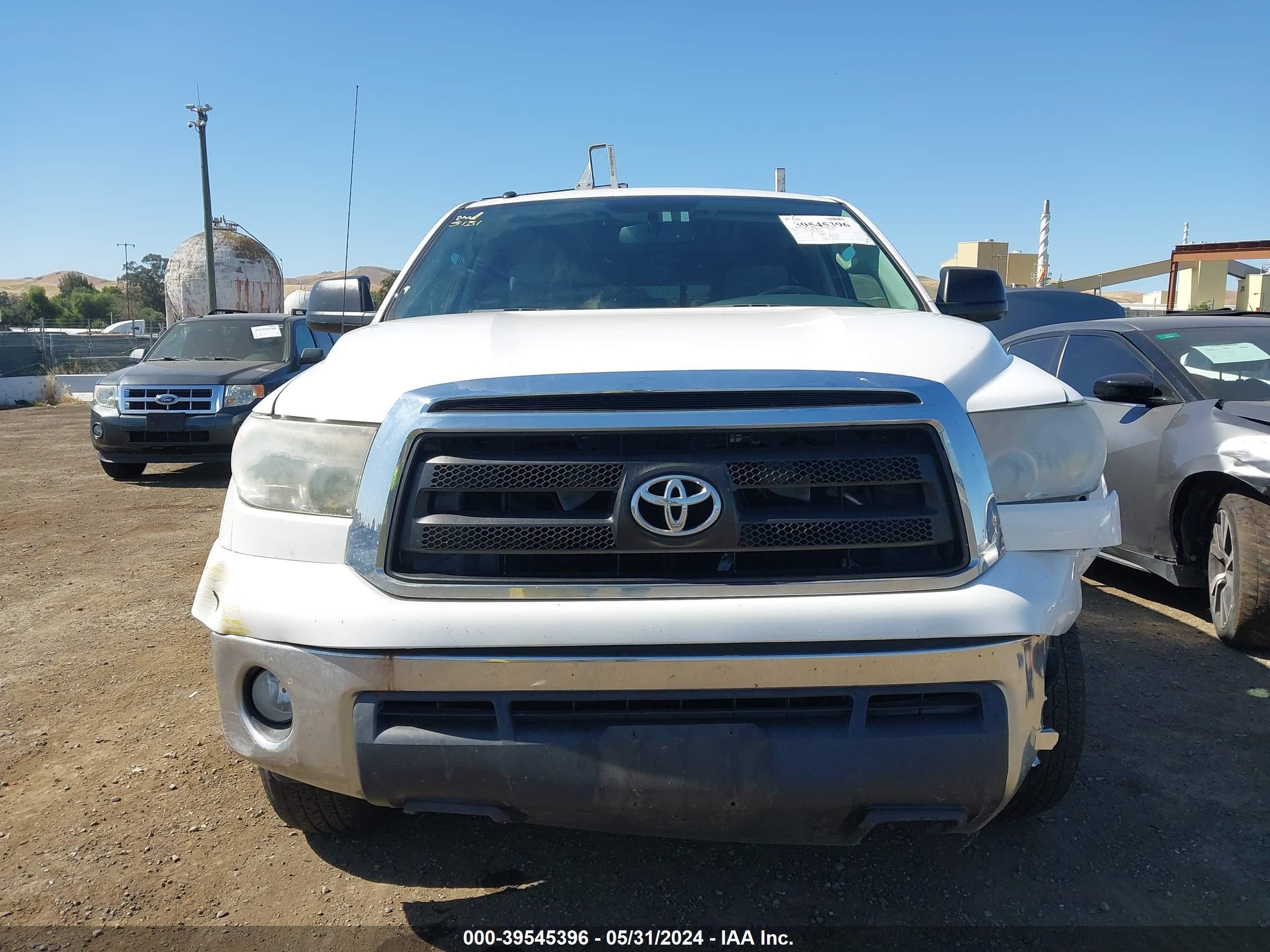 Photo 11 VIN: 5TFRM5F17DX064817 - TOYOTA TUNDRA 