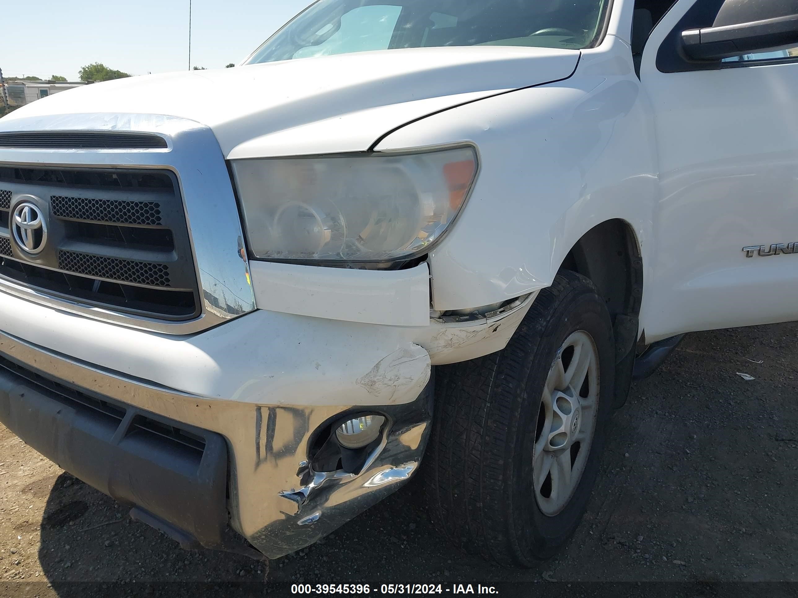 Photo 5 VIN: 5TFRM5F17DX064817 - TOYOTA TUNDRA 