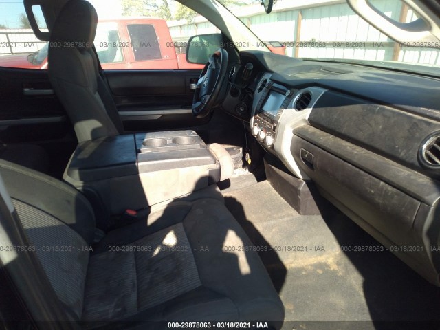 Photo 4 VIN: 5TFRM5F17GX097773 - TOYOTA TUNDRA 2WD TRUCK 