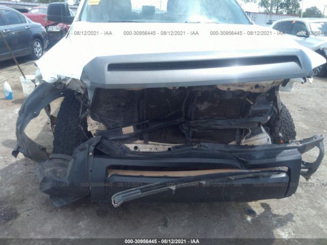 Photo 5 VIN: 5TFRM5F17HX110118 - TOYOTA TUNDRA 2WD 