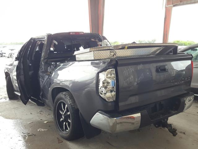 Photo 2 VIN: 5TFRM5F17HX117103 - TOYOTA TUNDRA DOU 