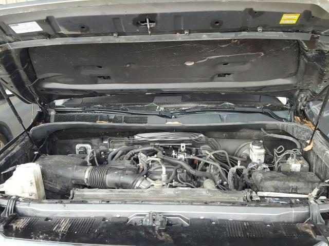 Photo 6 VIN: 5TFRM5F17HX117103 - TOYOTA TUNDRA DOU 