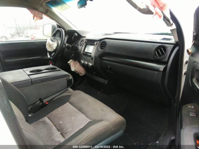 Photo 4 VIN: 5TFRM5F17HX118235 - TOYOTA TUNDRA 2WD 