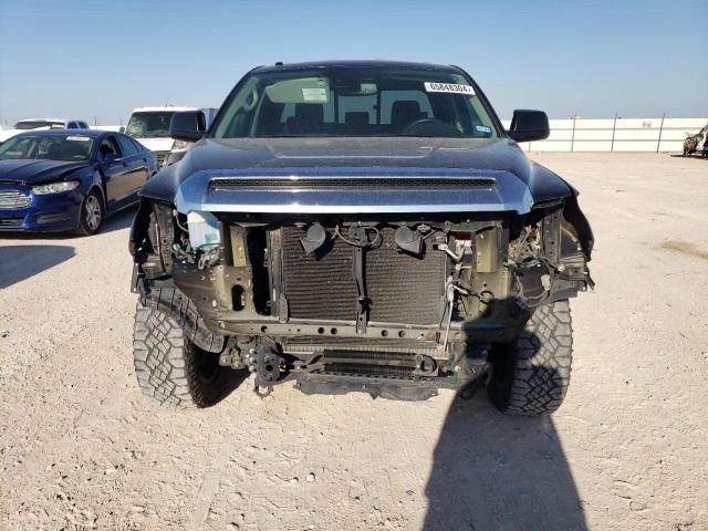 Photo 4 VIN: 5TFRM5F17KX139528 - TOYOTA TUNDRA DOU 