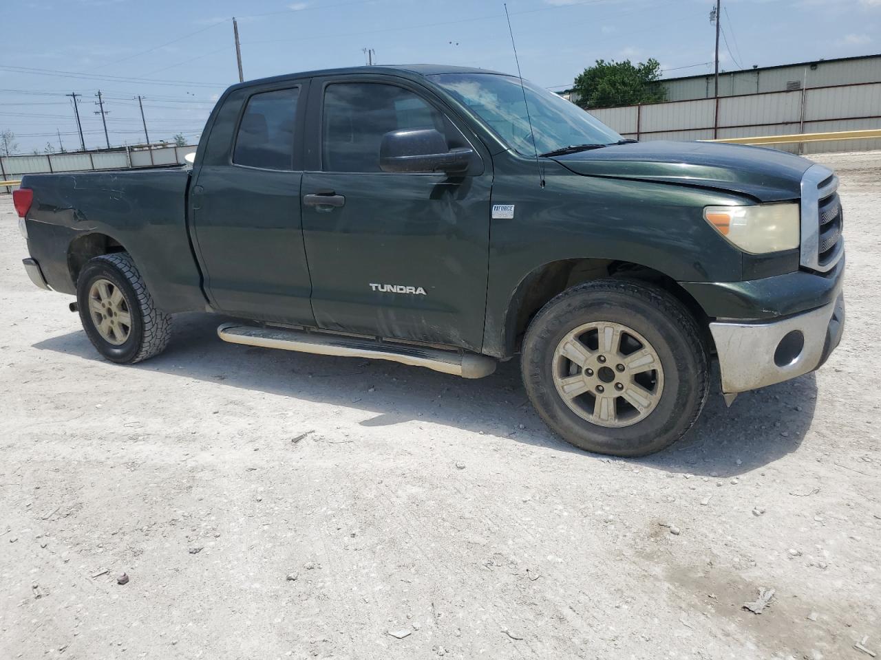 Photo 3 VIN: 5TFRM5F18AX002029 - TOYOTA TUNDRA 