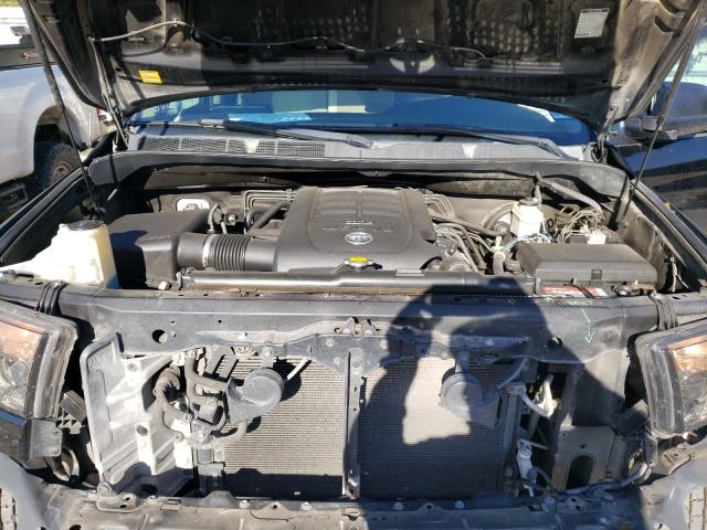 Photo 6 VIN: 5TFRM5F18BX021424 - TOYOTA TUNDRA DOU 