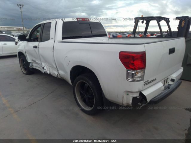 Photo 2 VIN: 5TFRM5F18BX026221 - TOYOTA TUNDRA 2WD TRUCK 