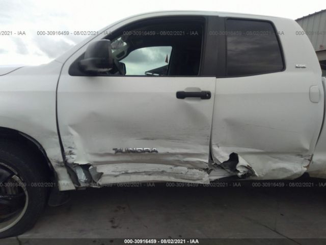 Photo 5 VIN: 5TFRM5F18BX026221 - TOYOTA TUNDRA 2WD TRUCK 