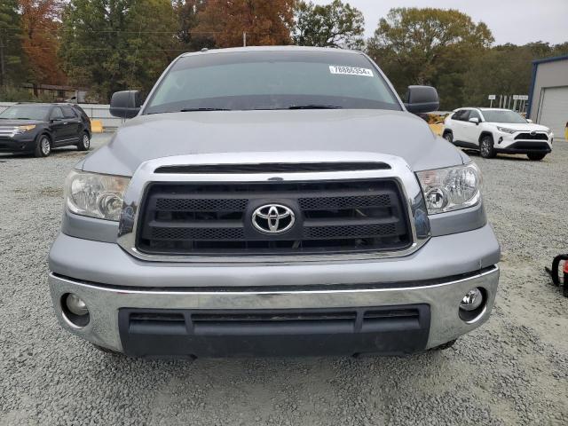 Photo 4 VIN: 5TFRM5F18BX035694 - TOYOTA TUNDRA DOU 