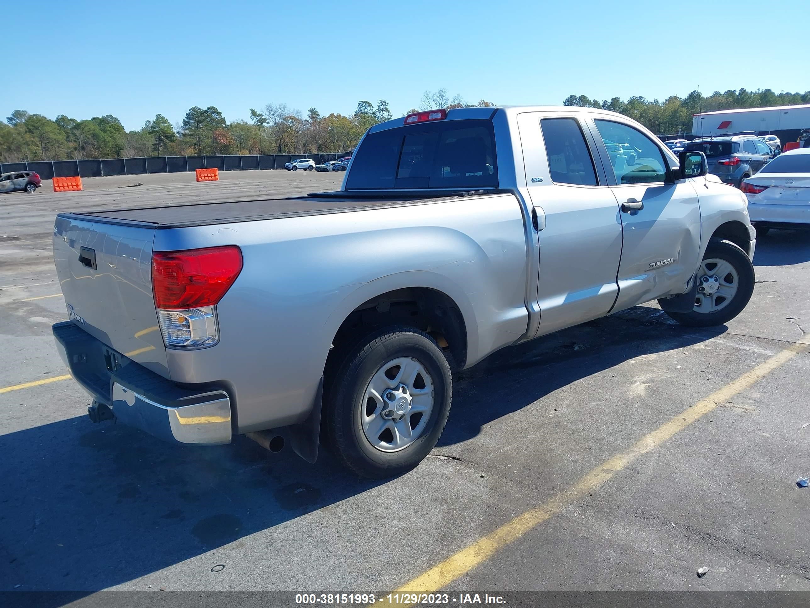 Photo 3 VIN: 5TFRM5F18DX064566 - TOYOTA TUNDRA 