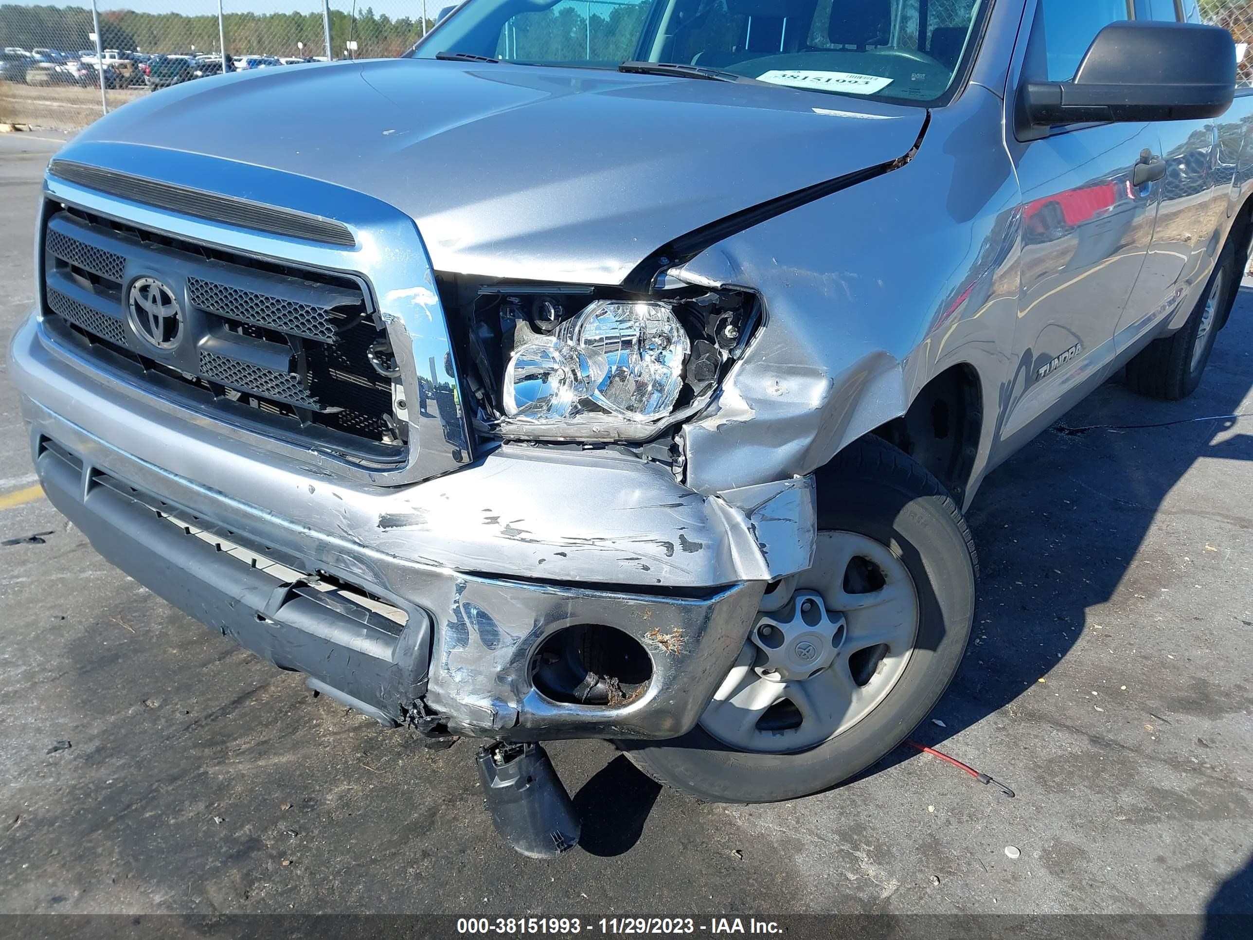 Photo 5 VIN: 5TFRM5F18DX064566 - TOYOTA TUNDRA 