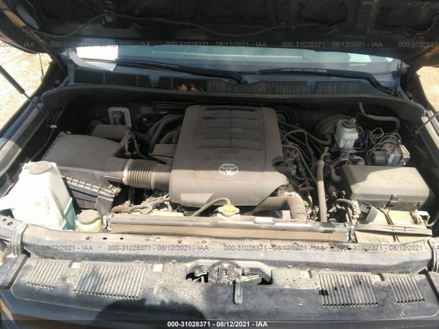 Photo 9 VIN: 5TFRM5F18GX097703 - TOYOTA TUNDRA 2WD TRUCK 