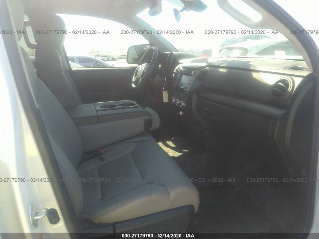 Photo 4 VIN: 5TFRM5F18JX127760 - TOYOTA TUNDRA 2WD 