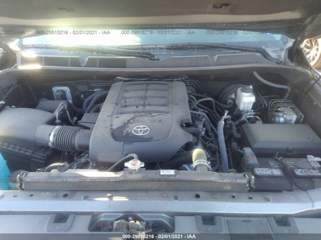 Photo 9 VIN: 5TFRM5F18KX135181 - TOYOTA TUNDRA 2WD 