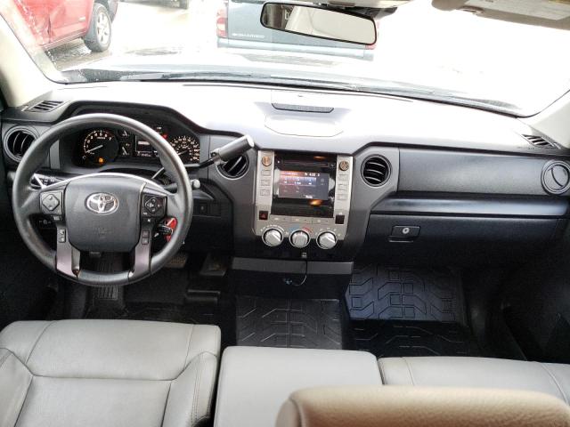 Photo 7 VIN: 5TFRM5F18KX136833 - TOYOTA TUNDRA DOU 