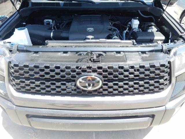 Photo 6 VIN: 5TFRM5F18KX139117 - TOYOTA TUNDRA DOU 