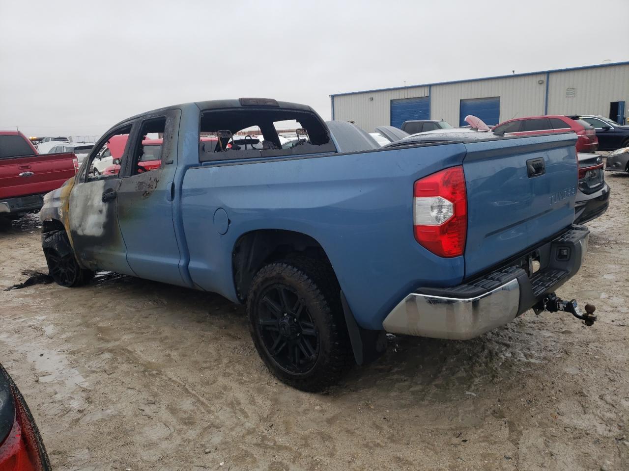 Photo 1 VIN: 5TFRM5F18KX141384 - TOYOTA TUNDRA 