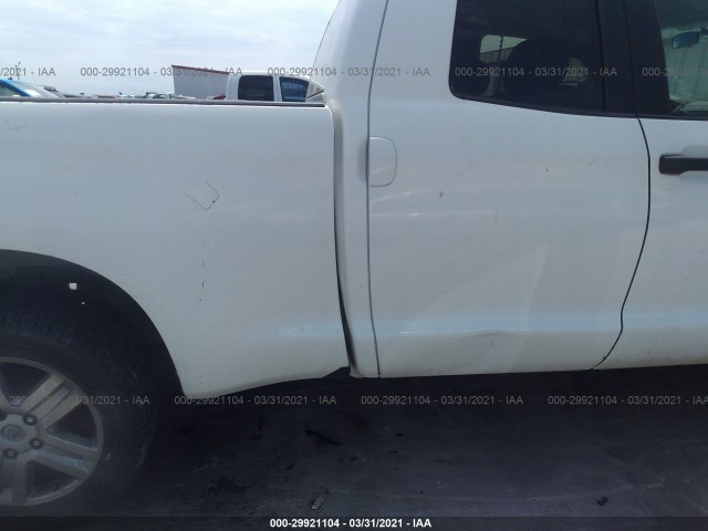 Photo 5 VIN: 5TFRM5F19AX007353 - TOYOTA TUNDRA 2WD TRUCK 