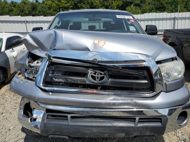 Photo 4 VIN: 5TFRM5F19AX020409 - TOYOTA TUNDRA DOU 