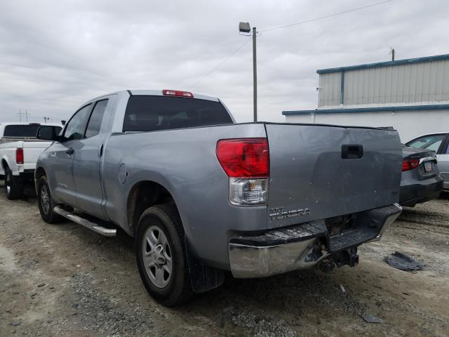 Photo 2 VIN: 5TFRM5F19BX025711 - TOYOTA TUNDRA DOU 