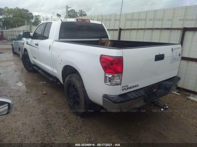 Photo 2 VIN: 5TFRM5F19BX027605 - TOYOTA TUNDRA 2WD TRUCK 